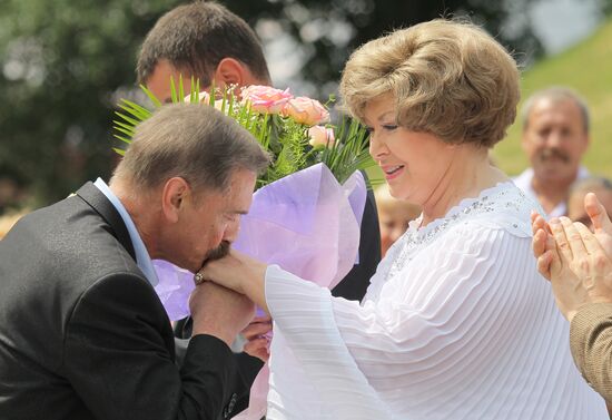 Unveiling Edita Piekha star in Vitebsk