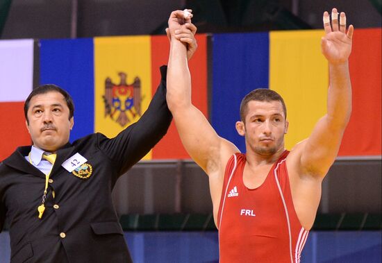2013 Universiade. Day Six. Freestyle wrestling