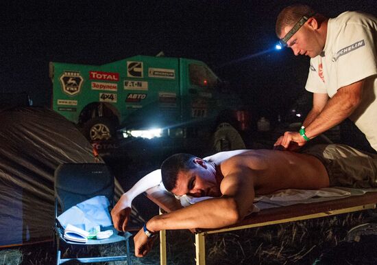 Motorsports. Silk Way Rally-Raid. Fifth stage