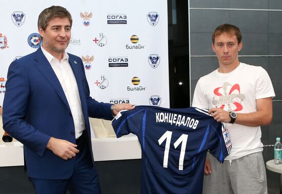 Football. FC Volga pre-season news conference