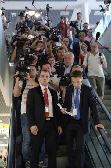 Snowden would like to stay in Russia