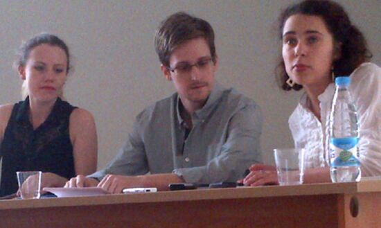 Snowden would like to stay in Russia