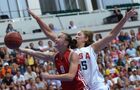 Member of the Russian national team Yevgenia Finogentova and member of the USA national team Theresa Plaisance during the finals in women’s basketball between Russia and the USA at the 27th World University Summer Games in Kazan. Location: Russia, Republic of Tatarstan, Kazan. Author: Grigoriy Sokolov/Sputnik. 2013 Universiade. Day Ten. Basketball Women. Finals