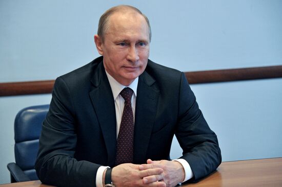 Putin oversees military drill in Eastern Military District