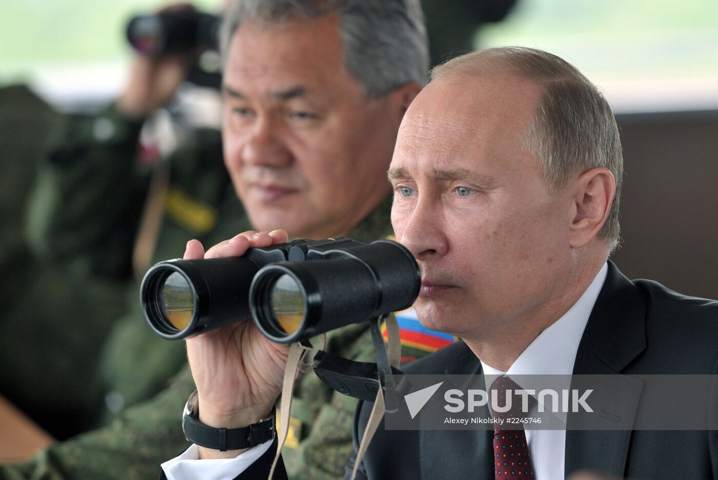 Putin oversees military drill in Eastern Military District