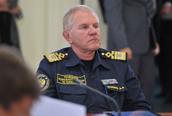 Putin oversees military drill in Eastern Military District