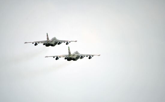 Vladimir Putin watches military exercise