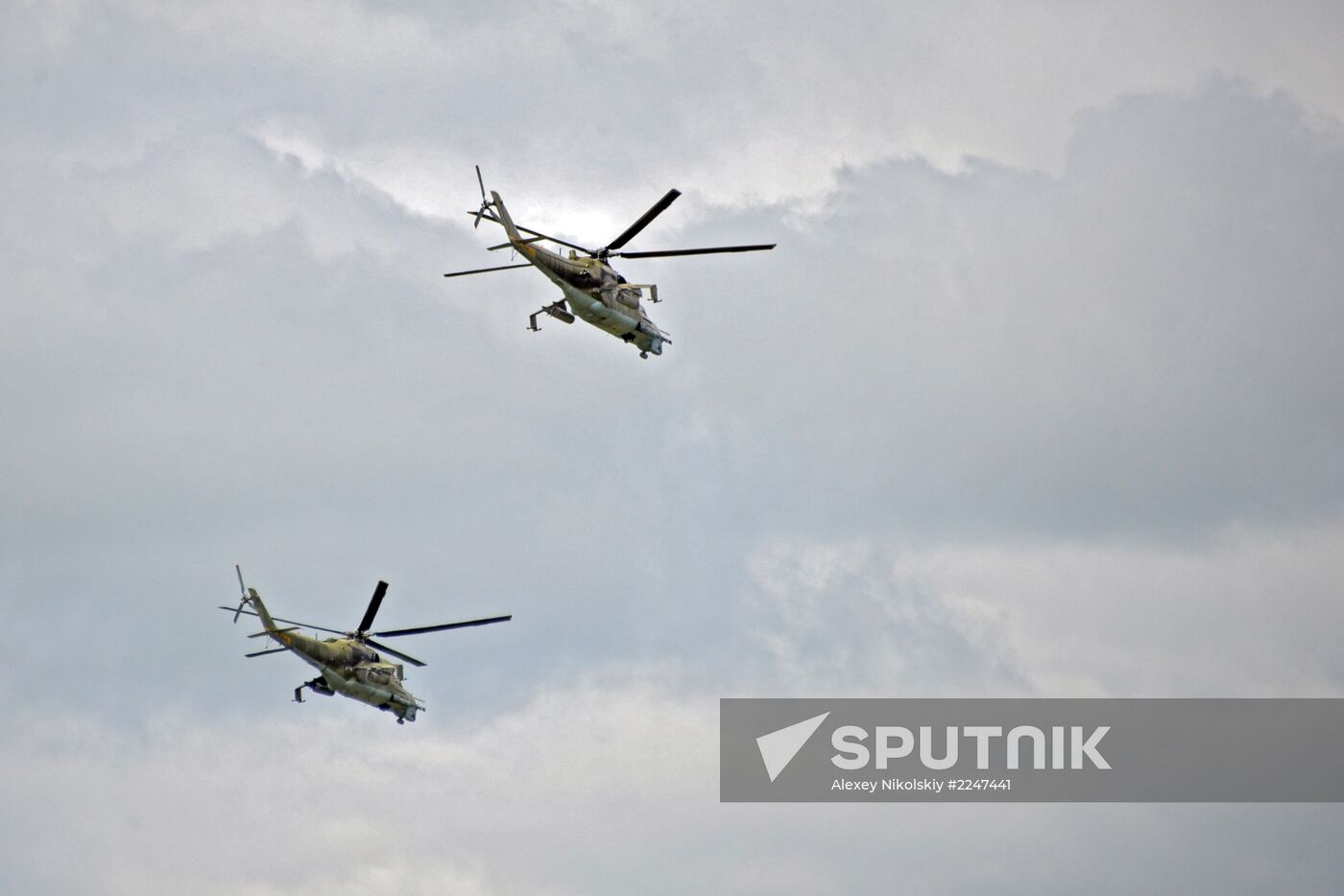 Vladimir Putin watches military exercise