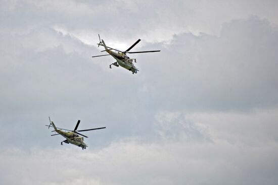 Vladimir Putin watches military exercise