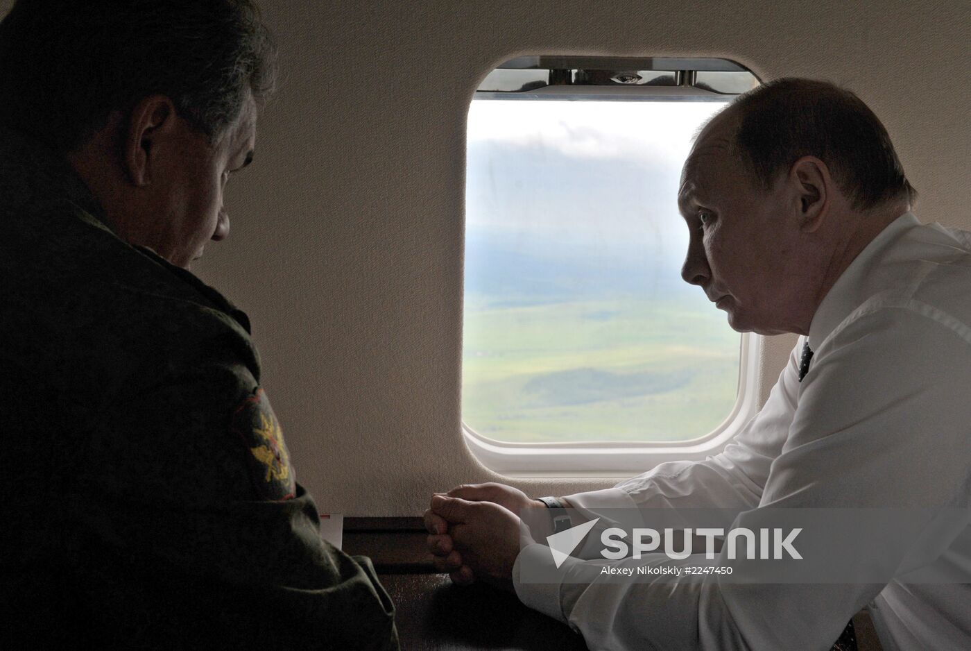 Vladimir Putin watches military exercise