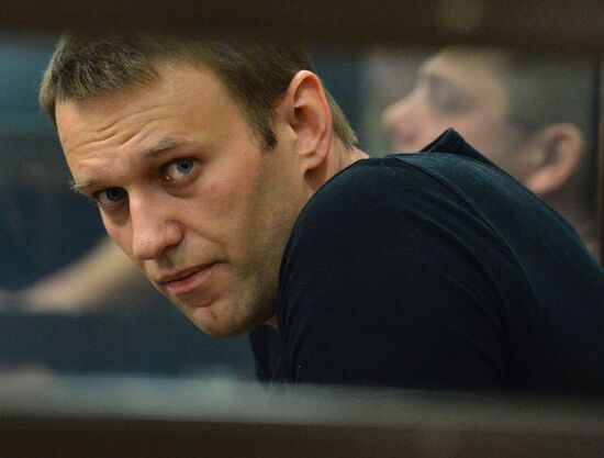 Court changes restraining measure for Navalny and Ofitserov