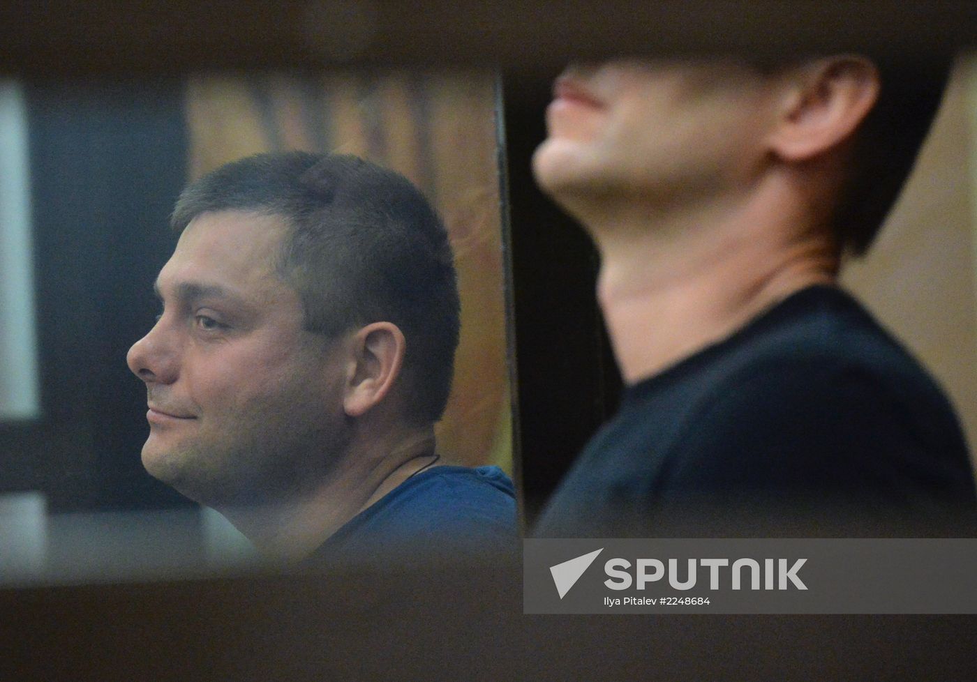 Court changes restraining measure for Navalny and Ofitserov