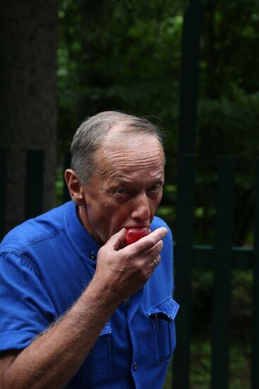 Poet Yevgeny Yevtushenko's 80th birthday celebrated in Moscow