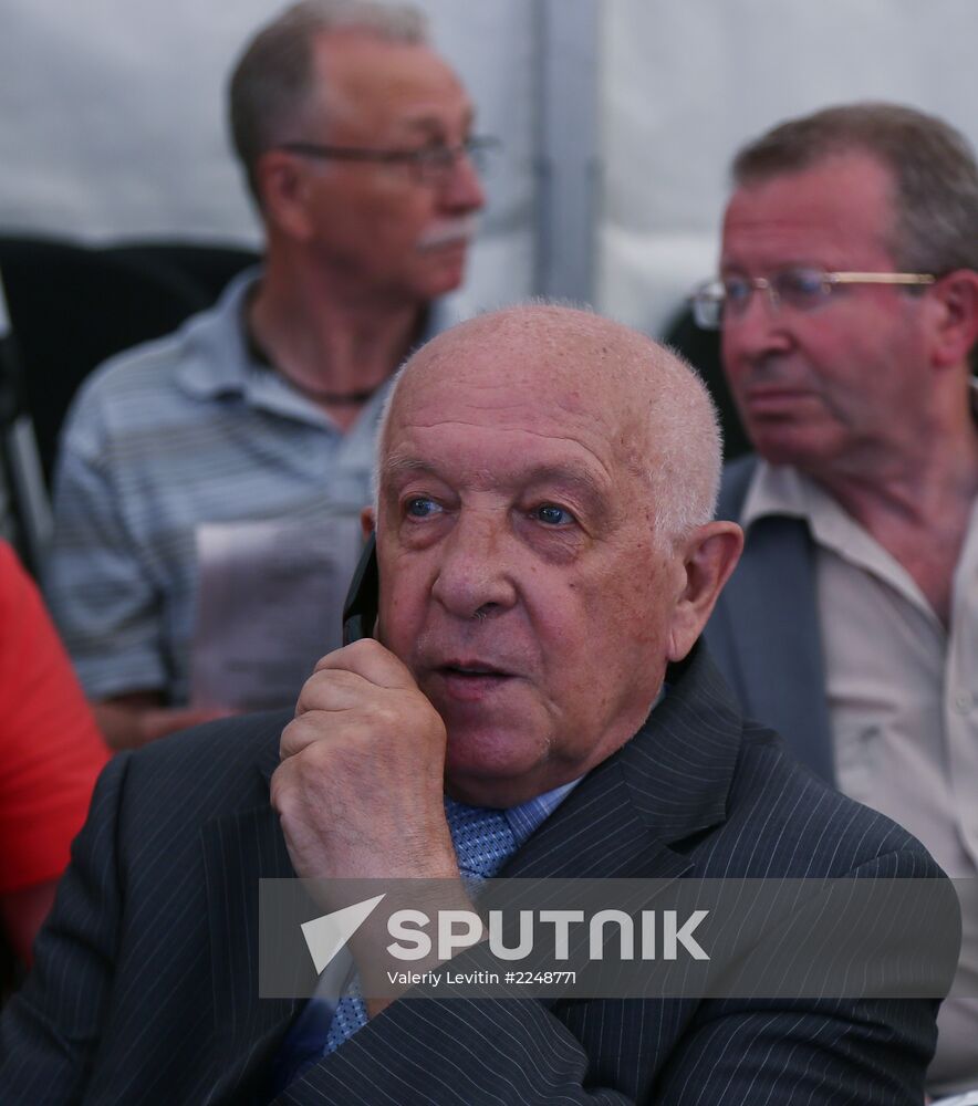Poet Yevgeny Yevtushenko's 80th birthday celebrated in Moscow