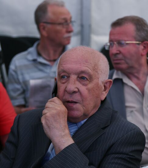 Poet Yevgeny Yevtushenko's 80th birthday celebrated in Moscow
