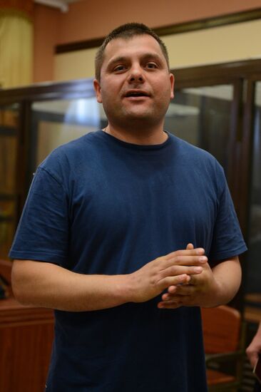 Court changes restraining measure for Navalny and Ofitserov