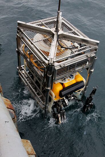 Russian navy conducts submarine rescue exercise