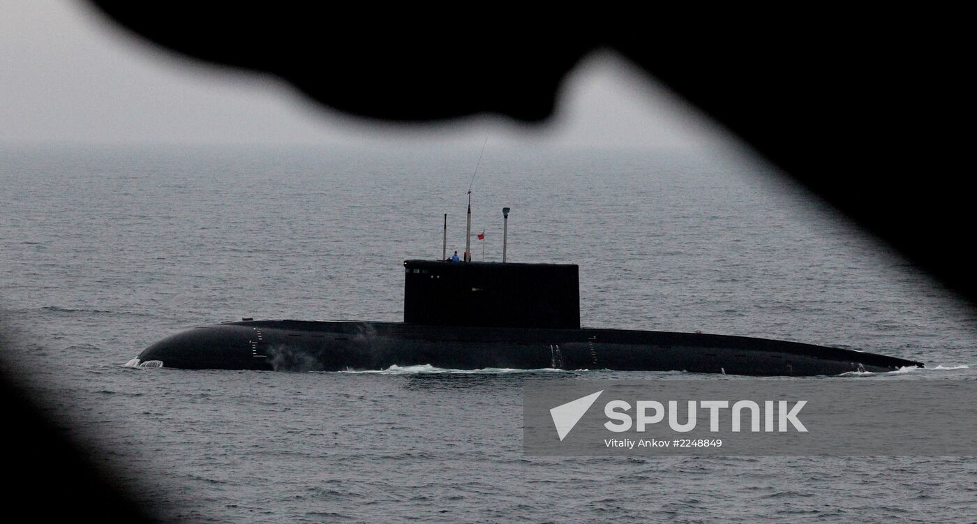Russian navy conducts submarine rescue exercise