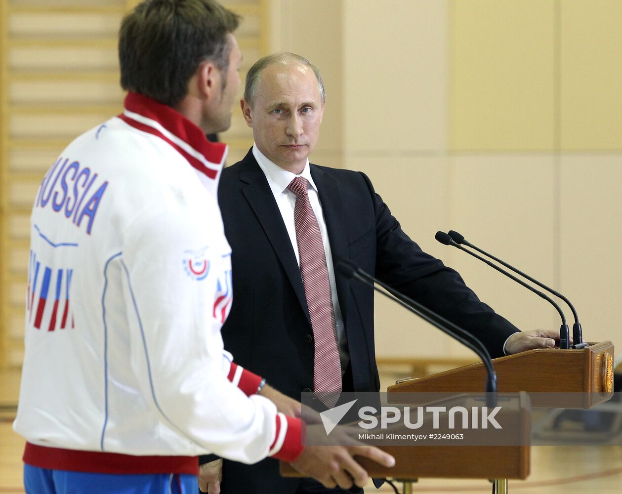 Vladimir Putin meets with medalists of 27th Universiade in Kazan