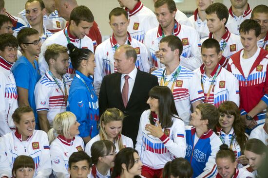 Vladimir Putin meets with medalists of 27th Universiade in Kazan