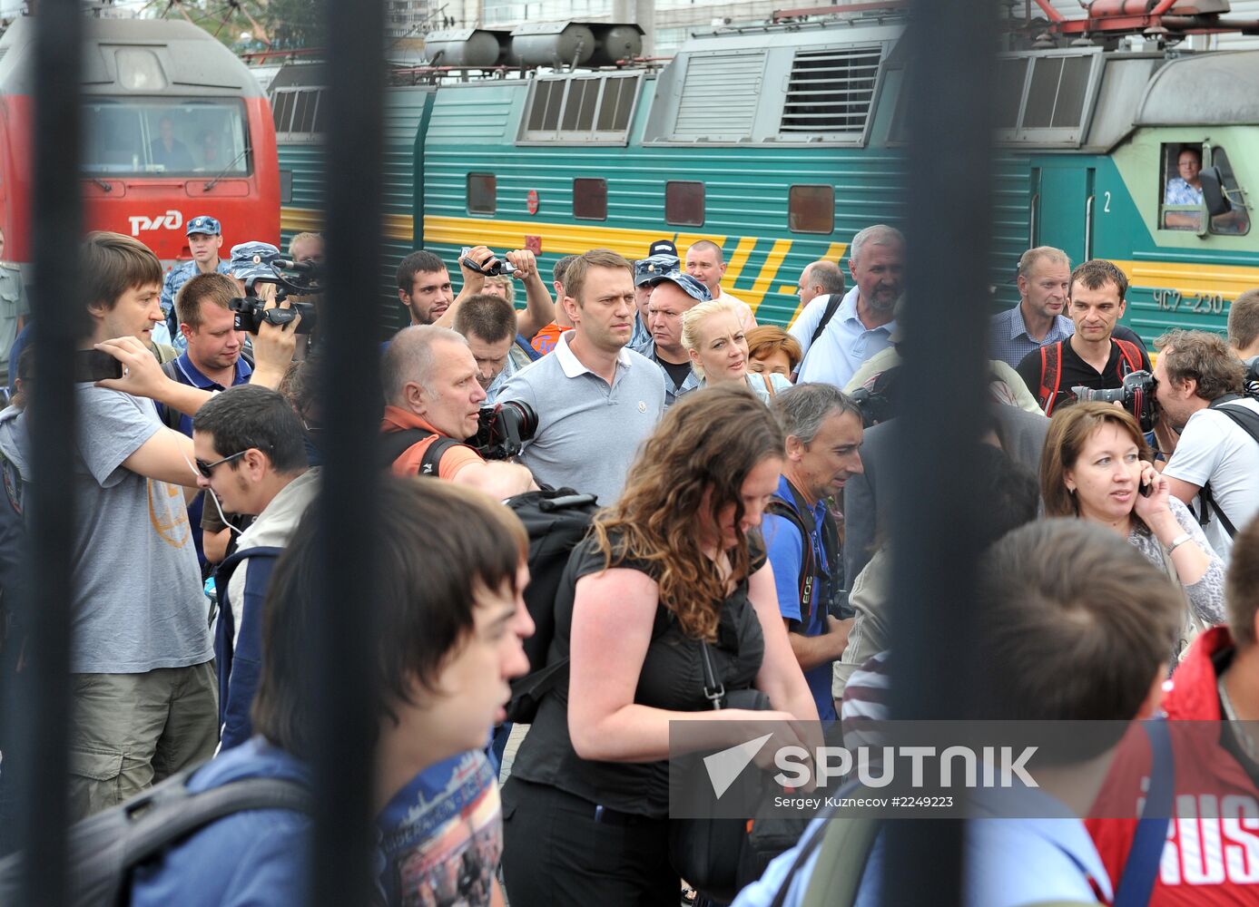 Alexei Navalny arrives in Moscow