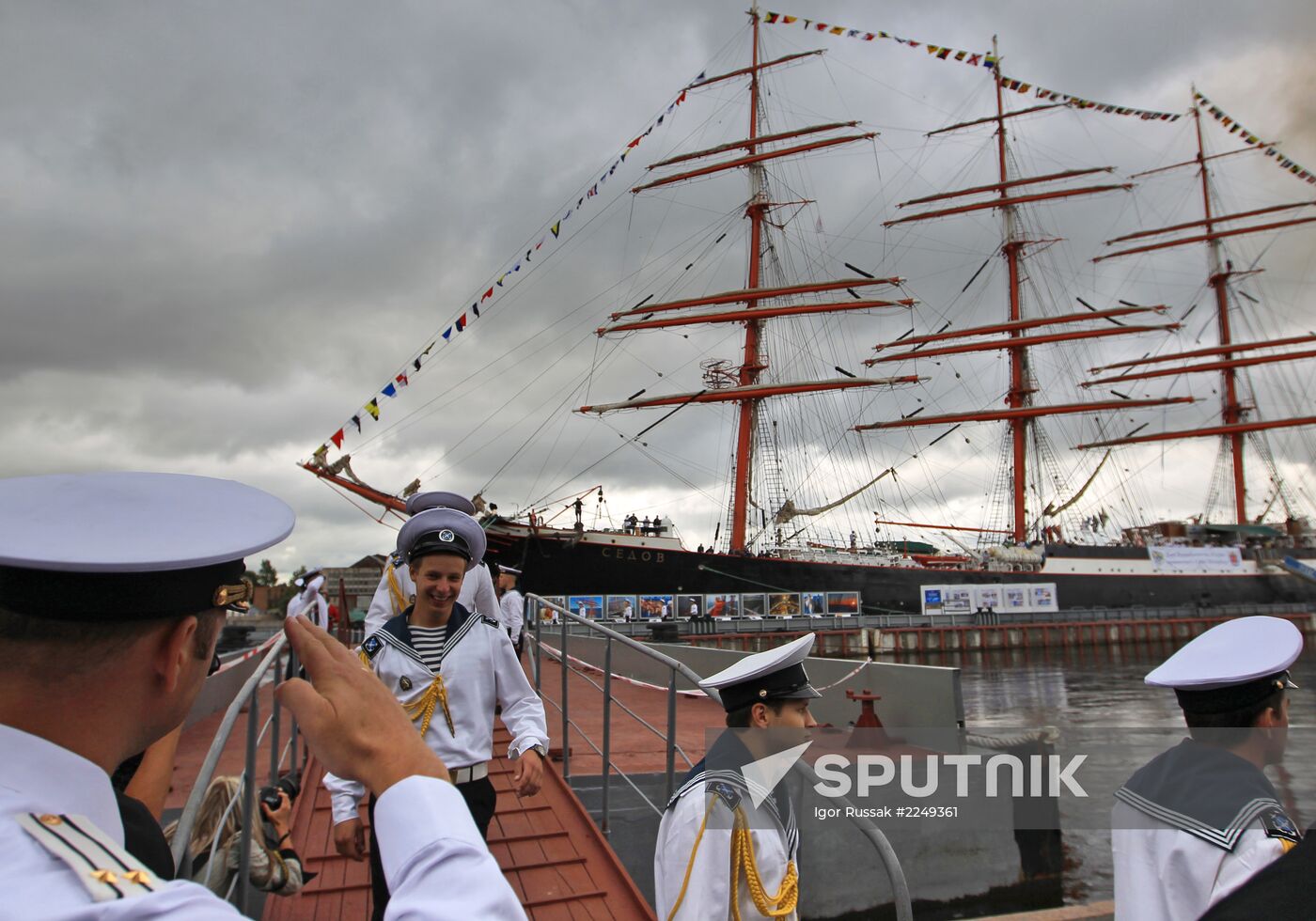 Sedov sailing ship arrives in St. Petersburg