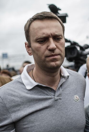 Alexei Navalny arrives in Moscow