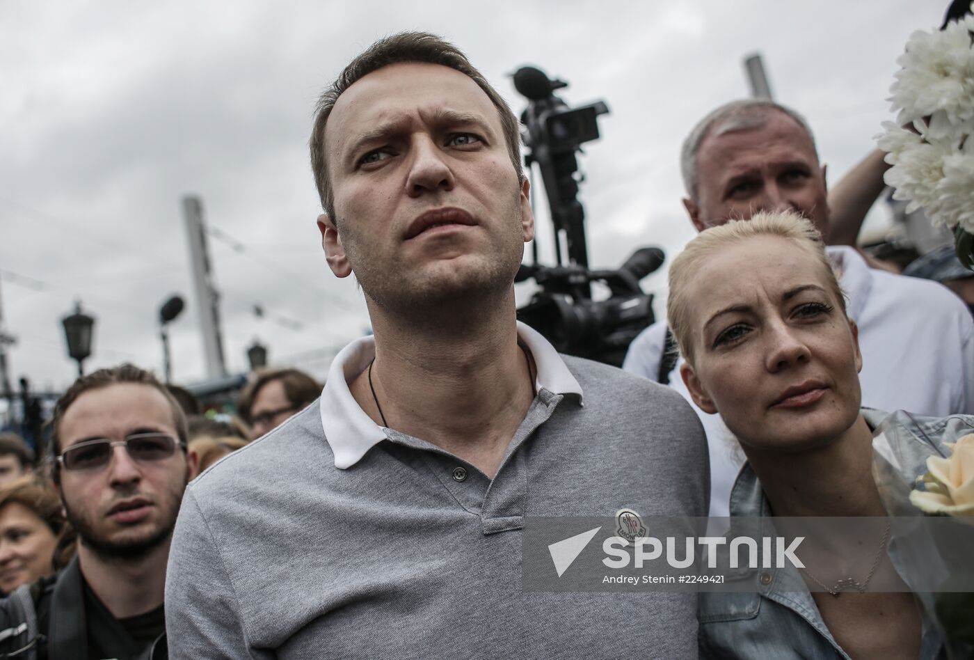 Alexei Navalny arrives in Moscow