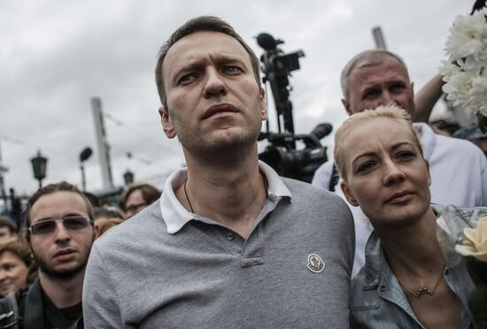 Alexei Navalny arrives in Moscow