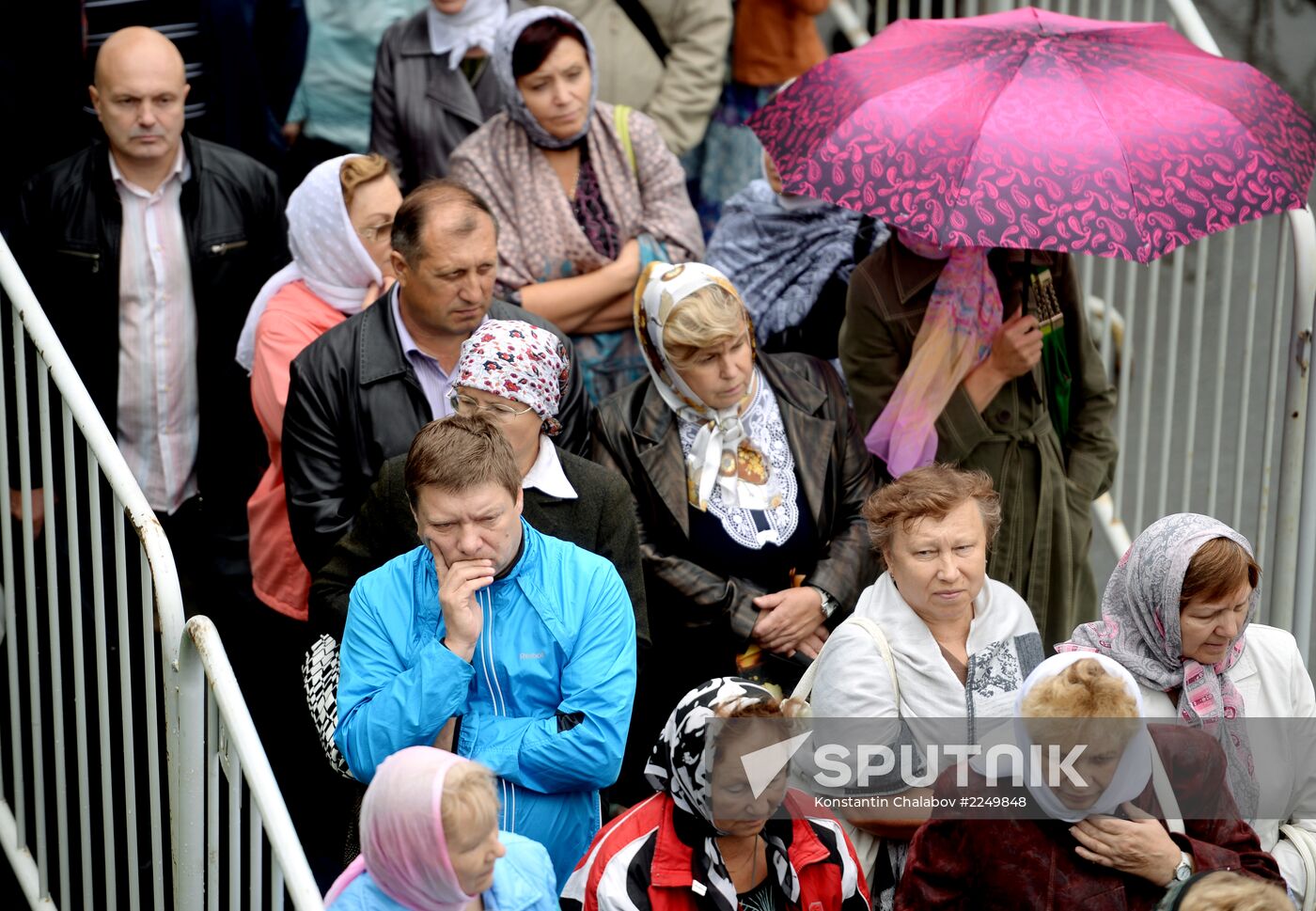 Pilgrims line up to see Cross of St. Andrew the First-Called