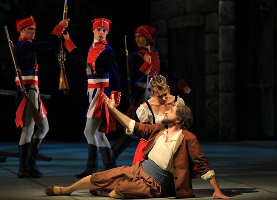 Dress rehearsal of ballet Flames of Paris