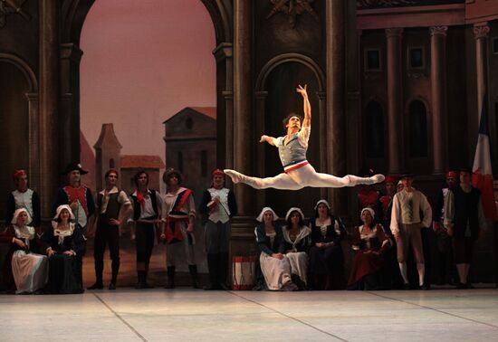 Dress rehearsal of ballet Flames of Paris