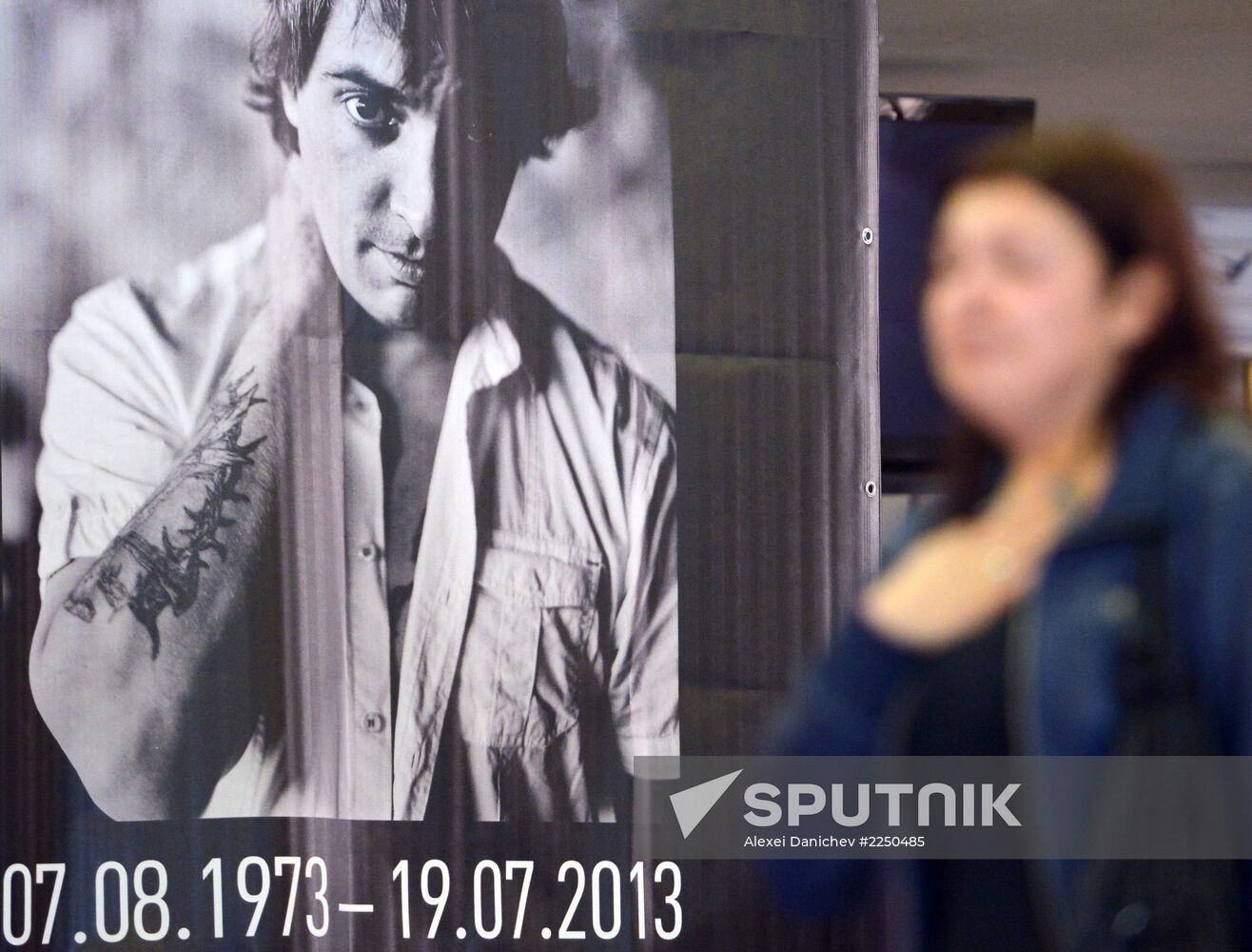Paying last respects to Korol i Shut frontman Mikhail Gorshenev