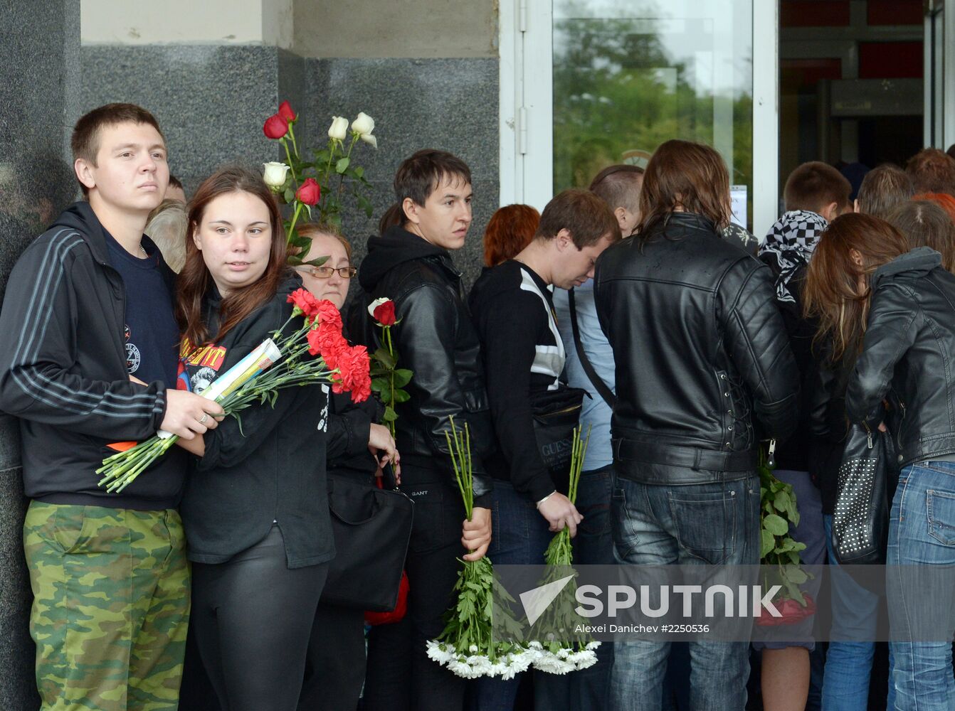 Paying last respects to Korol i Shut frontman Mikhail Gorshenev