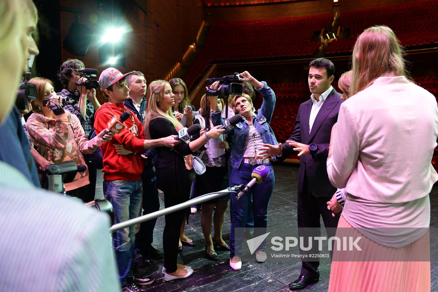 Miss Universe organizing committee meets with Crocus City Hall