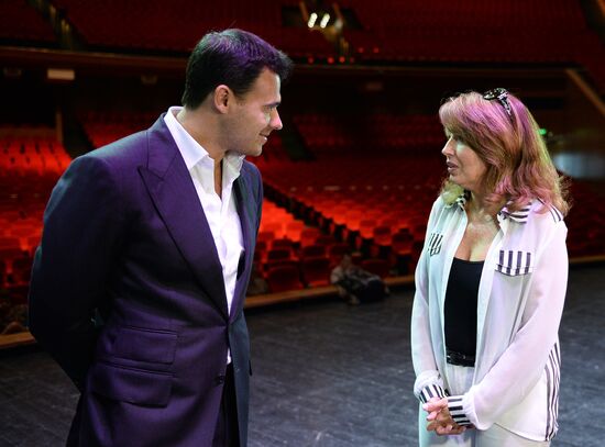 Miss Universe organizing committee meets with Crocus City Hall