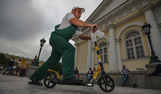Kick scooter routes opened in Moscow's historic center