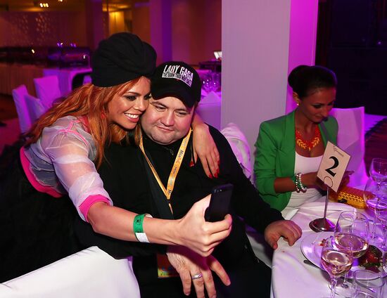 Party marks 2013 New Wave music contest opening