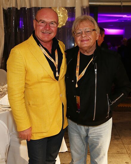 Party marks 2013 New Wave music contest opening