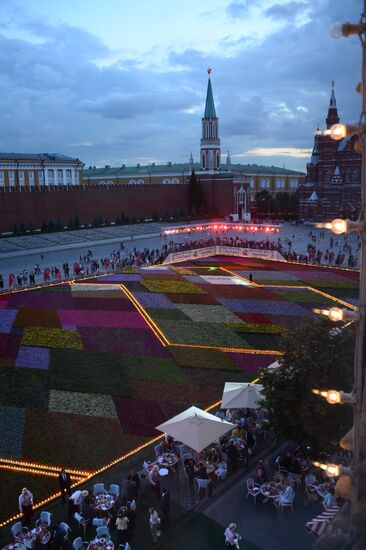 Flower festival closes on Red Square
