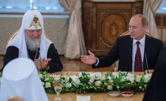 Vladimir Putin meets with top Orthodox Church clergy