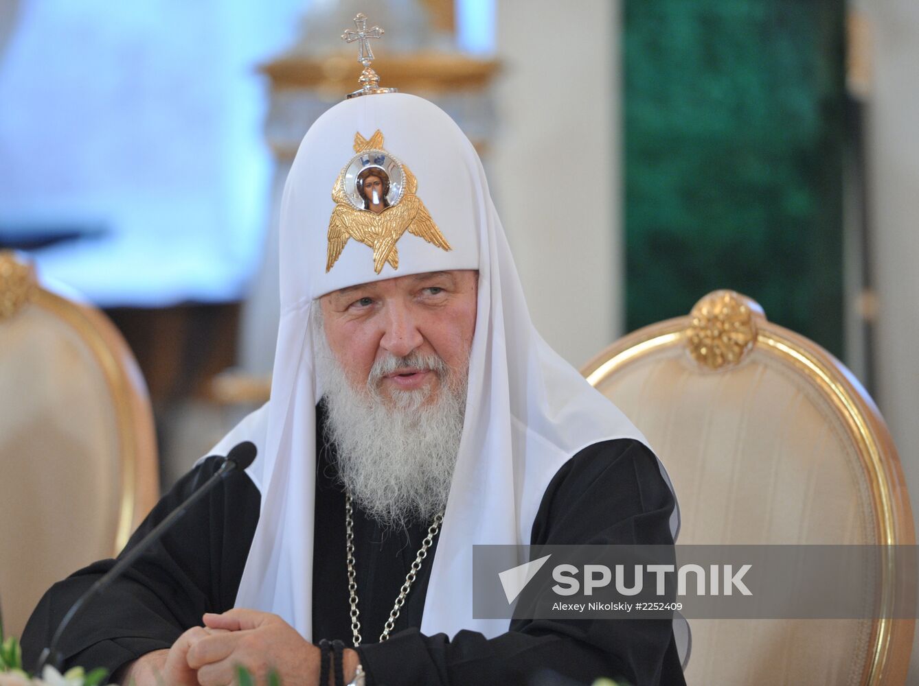 Vladimir Putin meets with top Orthodox Church clergy