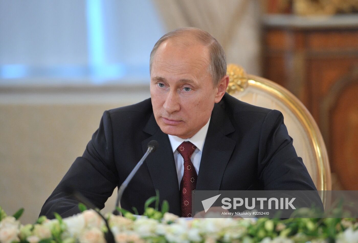 Vladimir Putin meets with top Orthodox Church clergy