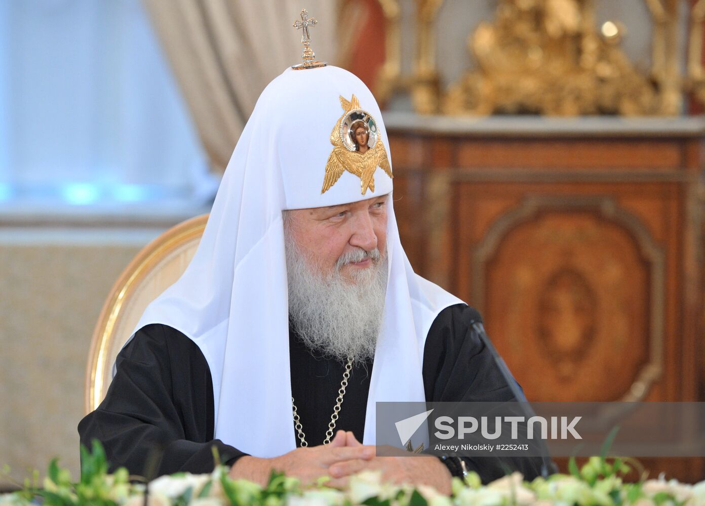 Vladimir Putin meets with top Orthodox Church clergy