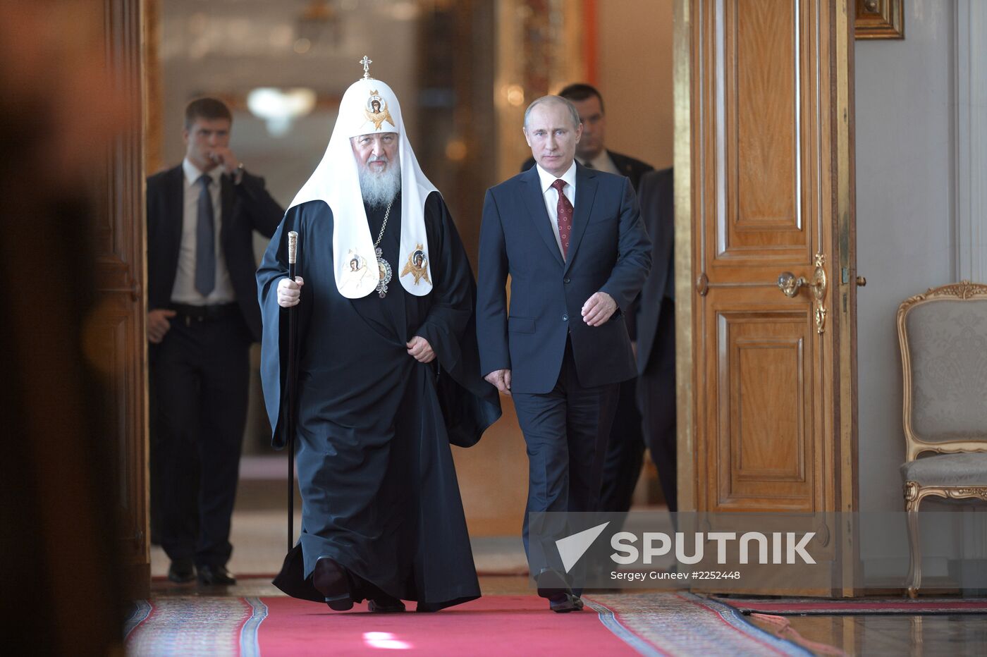 Vladimir Putin meets with top Orthodox Church clergy