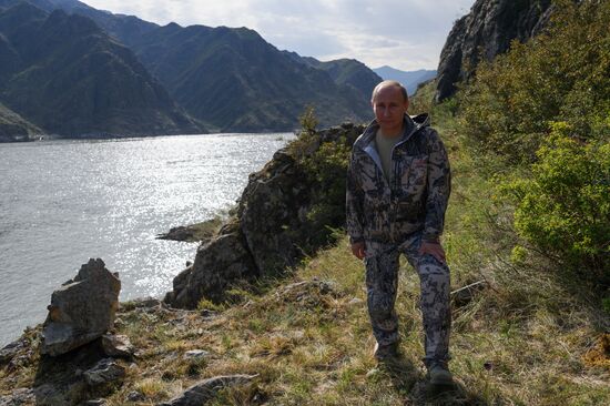 Vladimir Putin and Dmitry Medvedev on holiday