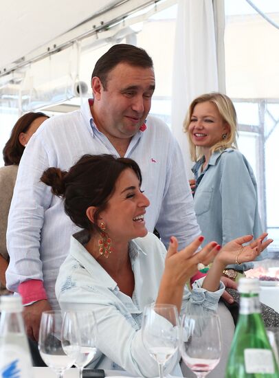 Lunch for friends of lawyer and restaurateur Alexander Rappoport