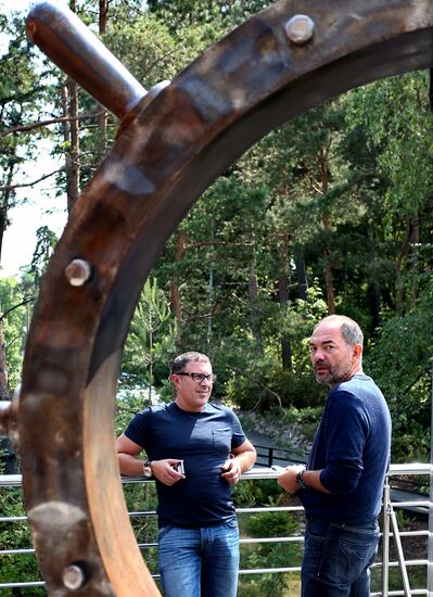 Lunch for friends of lawyer and restaurateur Alexander Rappoport