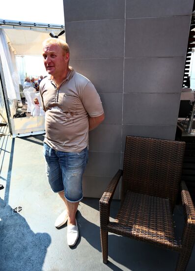 Lunch for friends of lawyer and restaurateur Alexander Rappoport