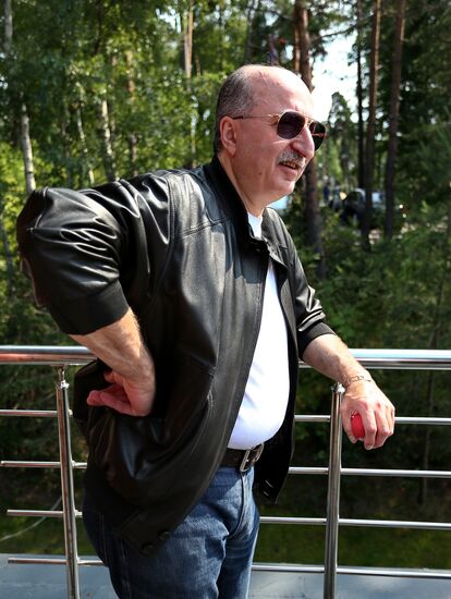 Lunch for friends of lawyer and restaurateur Alexander Rappoport